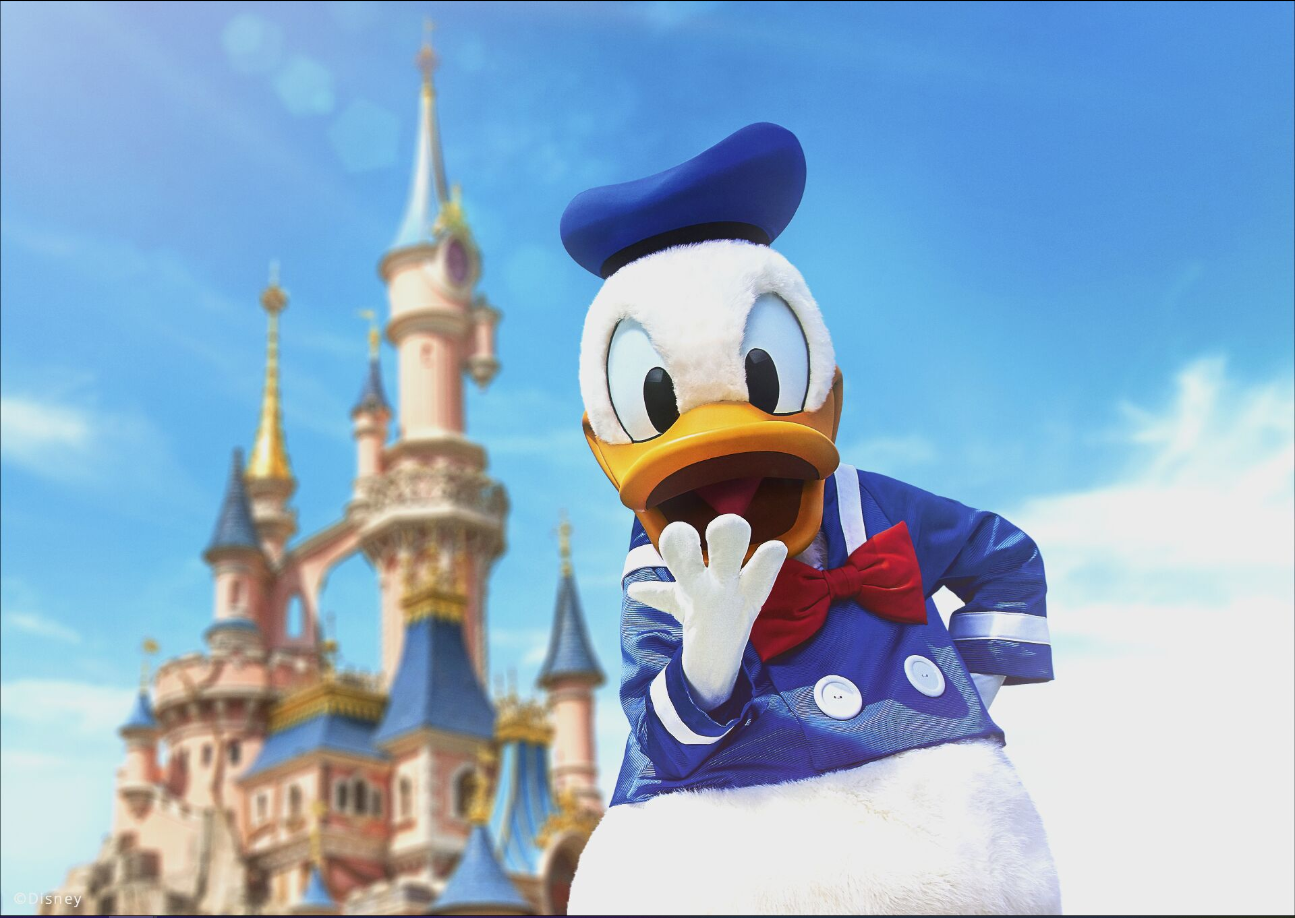 <span>Donald Duck, <em>Sleeping Beauty Castle</em>, Disneyland® Park</span>
